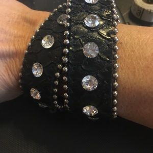Leather diamond black bracelet